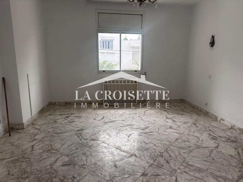 Villa S+4 à La Marsa